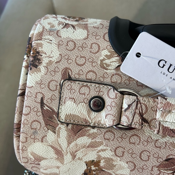 Guess floral travel bundle - Picture 6 of 11